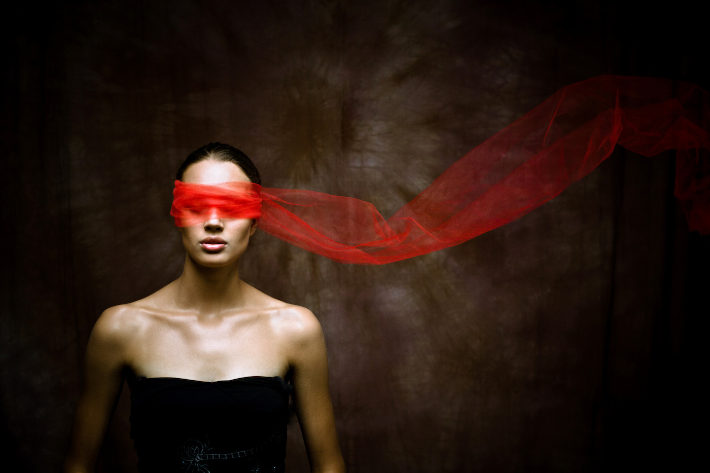 Indian actress Freida Pinto poses as she arrives for the screening of the film "Saint-Laurent" at the 67th edition of the Cannes Film Festival in Cannes, southern France, on May 17, 2014. AFP PHOTO / ALBERTO PIZZOLI